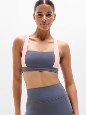 NWT Athleta Power of She High Tone Sports Bra Size Medium A-C